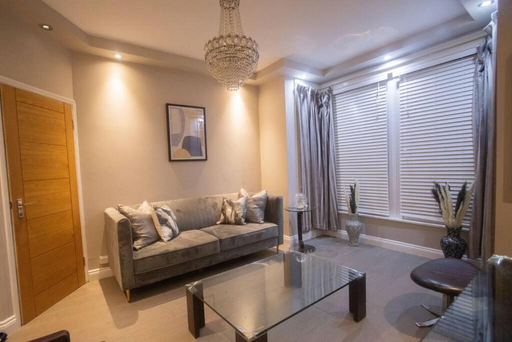 Oikoshomes Three Bedroom Flat In London Exteriör bild