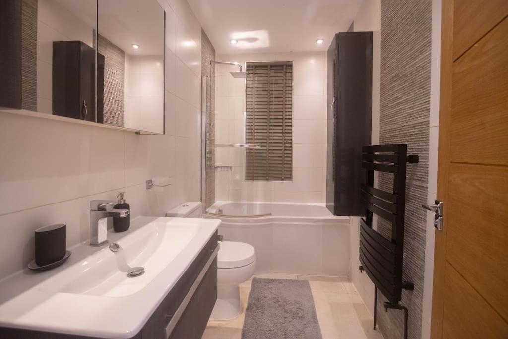 Oikoshomes Three Bedroom Flat In London Exteriör bild